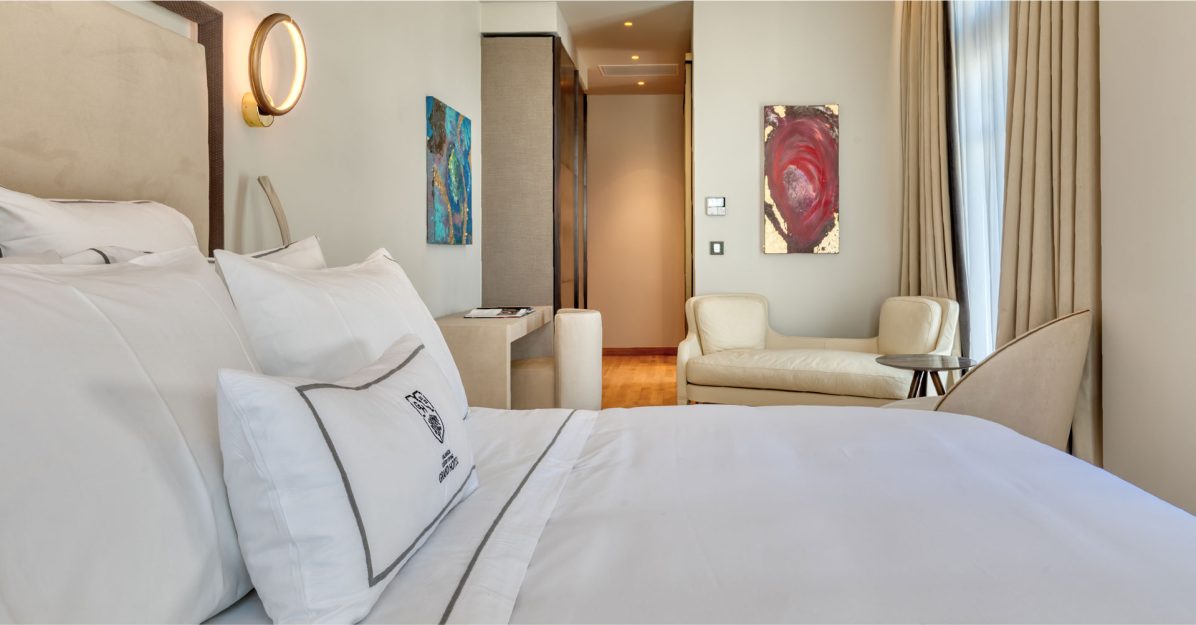 ΕΚΛΕΠΤΥΣΜΕΝΕΣ ΣΟΥΙΤΕΣ 1 Junior-Suite-City-View01